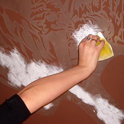 Школа ремонта: рисуем ангелов на потолке